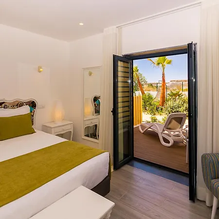 Mareta House - Boutique Alojamento de Acomodação e Pequeno-almoço 4*