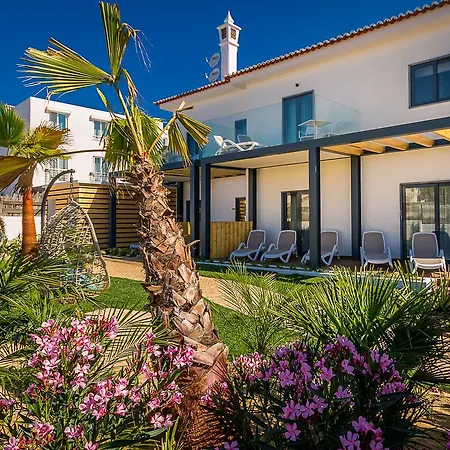 Mareta House - Boutique Alojamento de Acomodação e Pequeno-almoço 4*